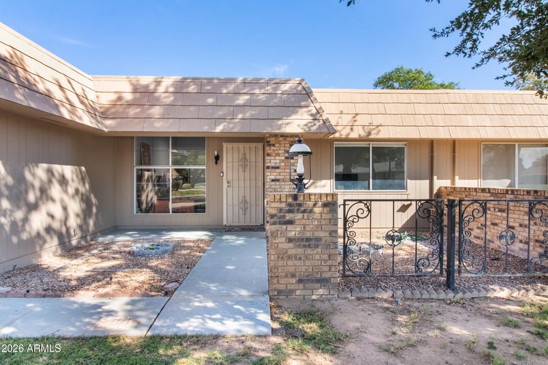 9801 Pleasant Valley Rd, Sun City, AZ 85351