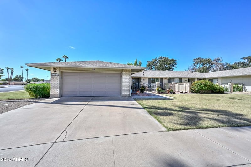 9802 107th Ave, Sun City, AZ 85351