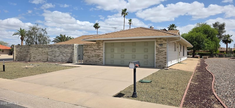 9803 Pebble Beach Dr, Sun City, AZ 85351
