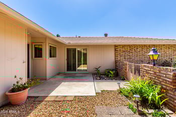 9805 Gulf Hills Dr, Sun City, AZ 85351