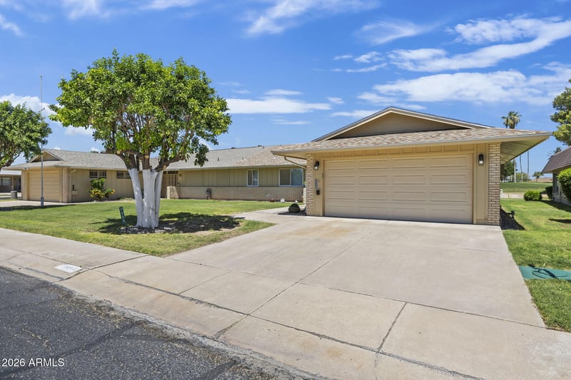 9806 Balboa Dr, Sun City, AZ 85351