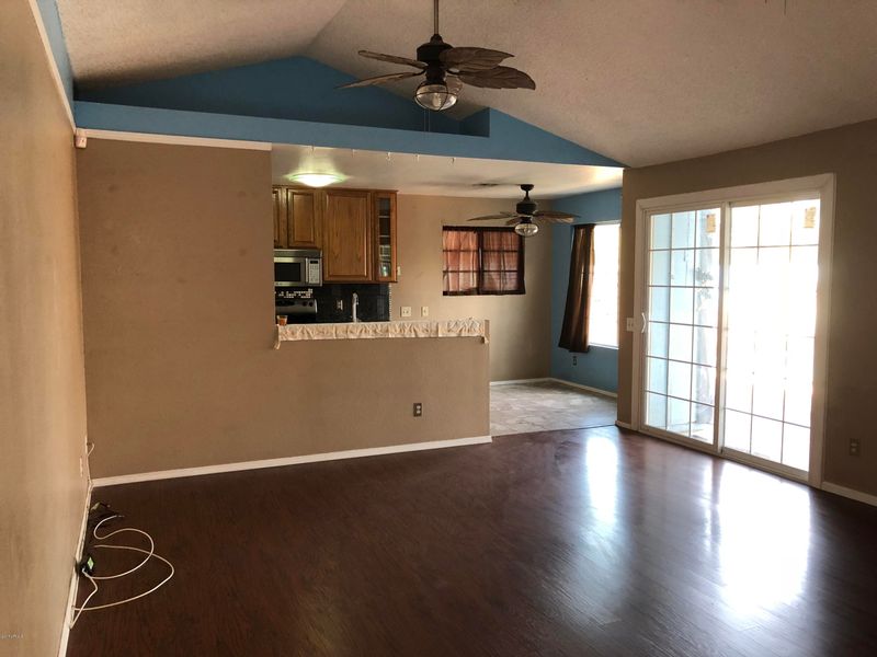 9809 N 67th Dr, Peoria, AZ 85345
