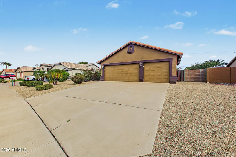 981 S Canal Dr, Gilbert, AZ 85296