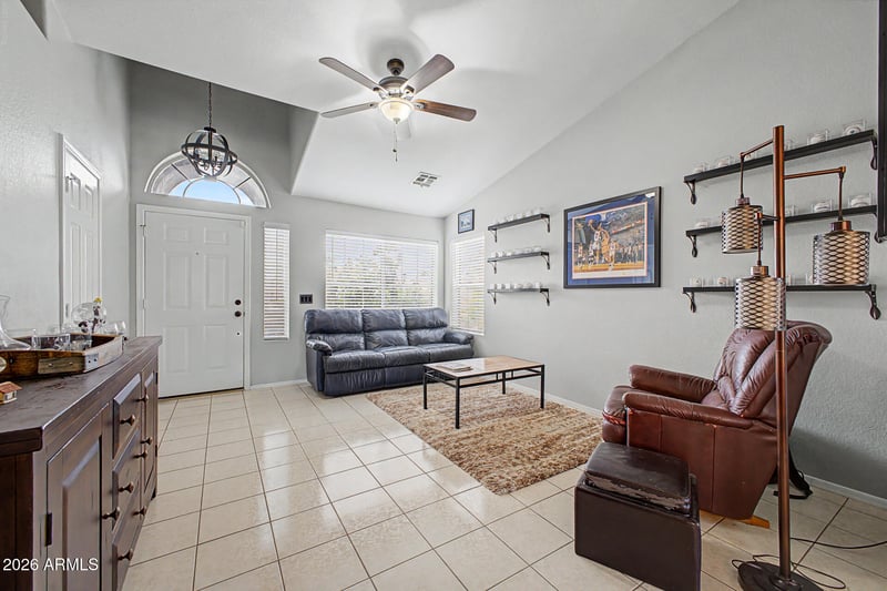 981 S Canal Dr, Gilbert, AZ 85296