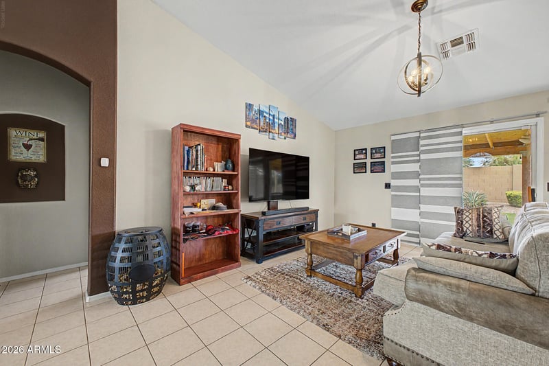 981 S Canal Dr, Gilbert, AZ 85296