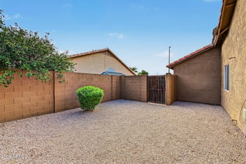 981 S Canal Dr, Gilbert, AZ 85296
