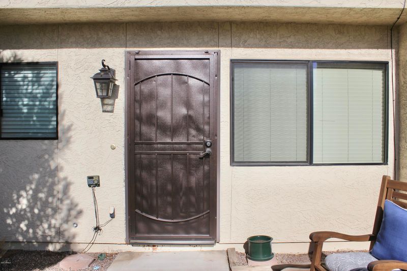 9810 N 6th St, Phoenix, AZ 85020