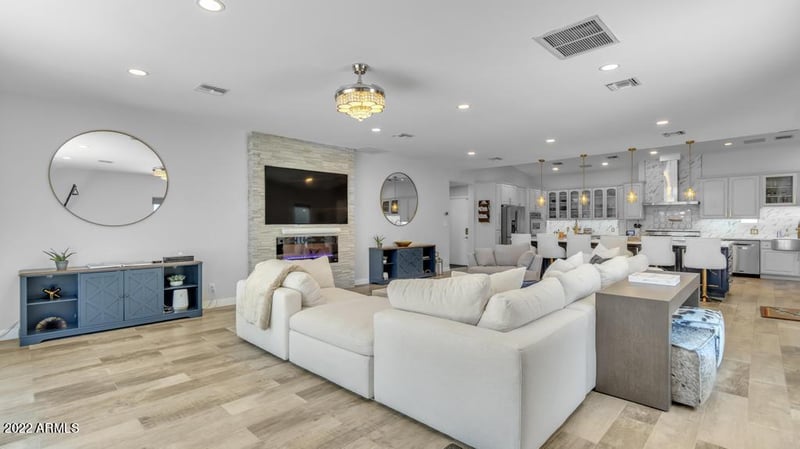 9812 N 36th St, Phoenix, AZ 85028