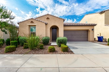 9813 Solstice Ave, Mesa, AZ 85212