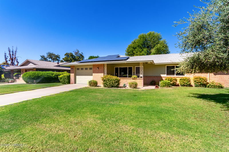 9814 Gulf Hills Dr, Sun City, AZ 85351