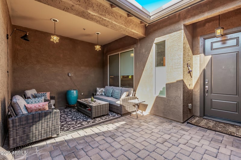 9814 Rowel Rd, Peoria, AZ 85383