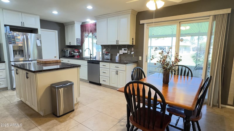 9814 Shasta Dr, Sun City, AZ 85351