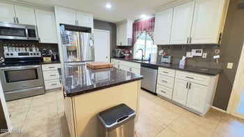 9814 Shasta Dr, Sun City, AZ 85351