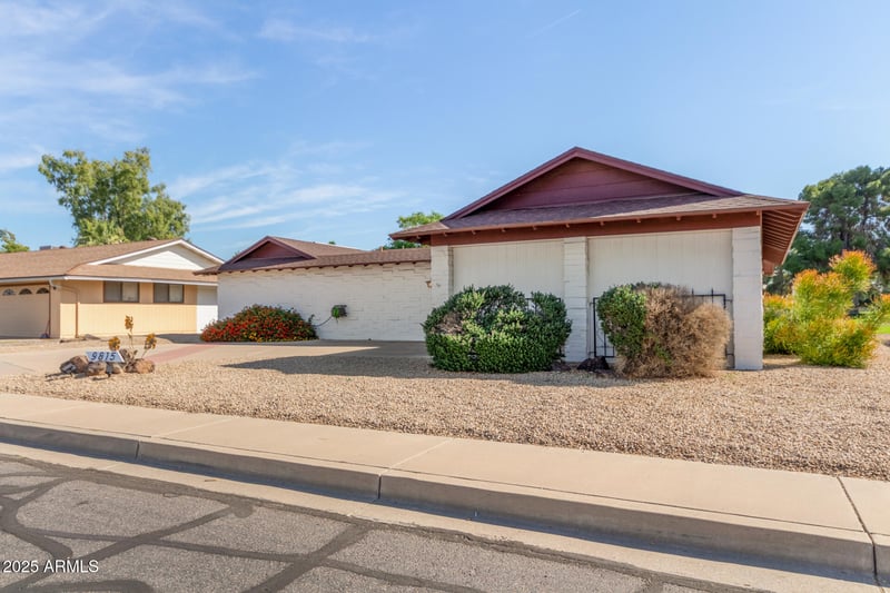 9815 103rd Ave, Sun City, AZ 85351