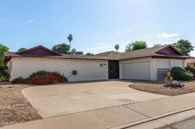 9815 103rd Ave, Sun City, AZ 85351