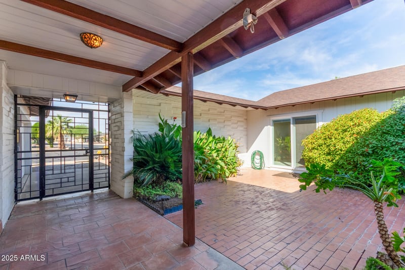 9815 103rd Ave, Sun City, AZ 85351