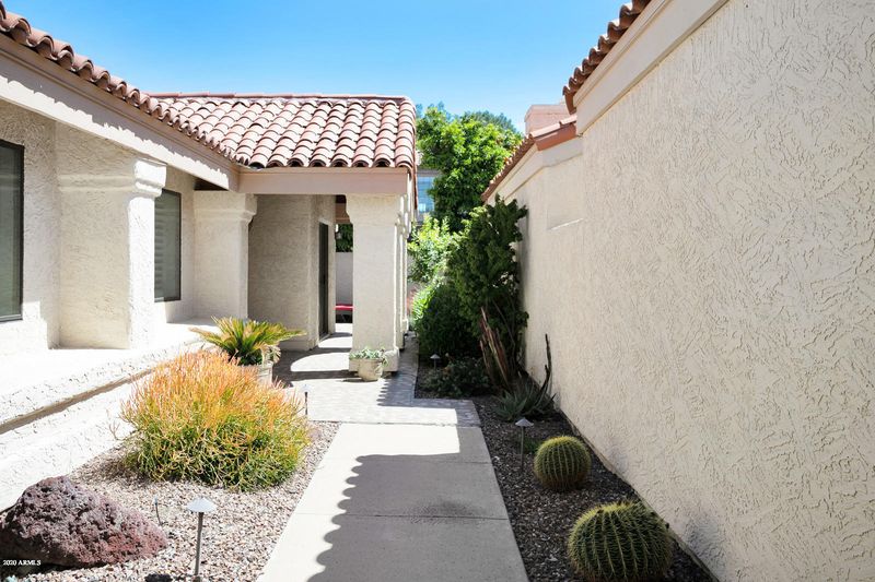 9815 N 100th Pl, Scottsdale, AZ 85258