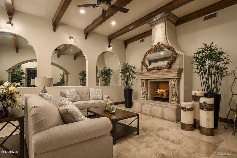 9818 E Kemper Way, Scottsdale, AZ 85255