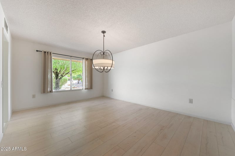 9818 Emberwood Dr, Sun City, AZ 85351