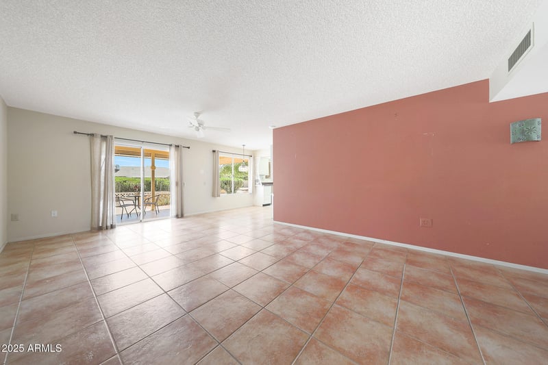 9818 Emberwood Dr, Sun City, AZ 85351