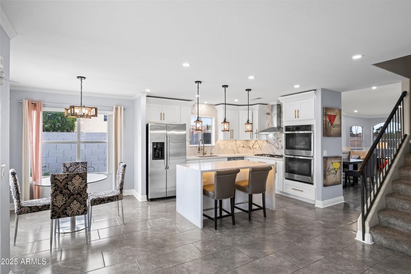 9818 Pontiac Dr, Peoria, AZ 85382