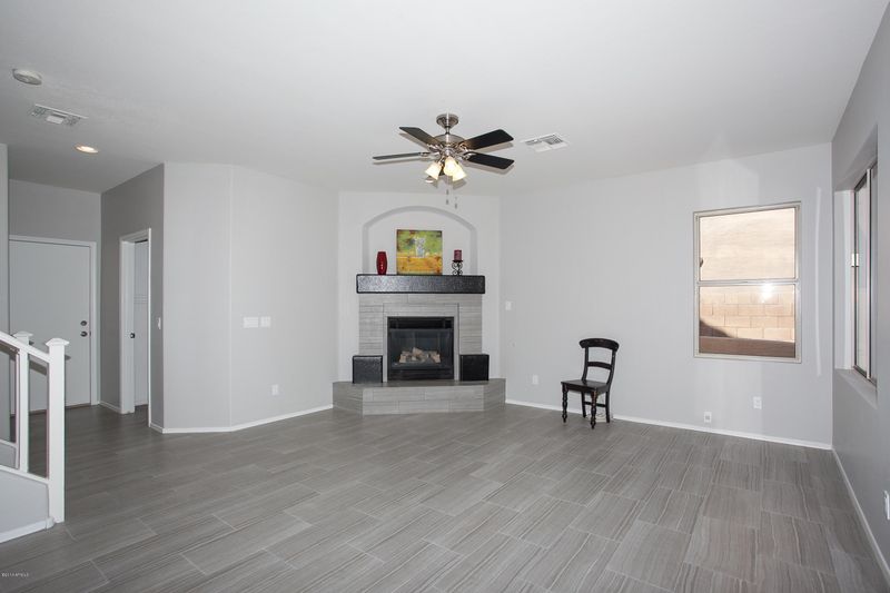 982 E San Tan Dr, Gilbert, AZ 85296