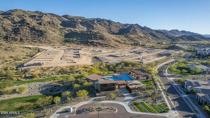 9820 11th Pl, Phoenix, AZ 85042