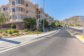 9820 Central Ave #102, Phoenix, AZ 85020