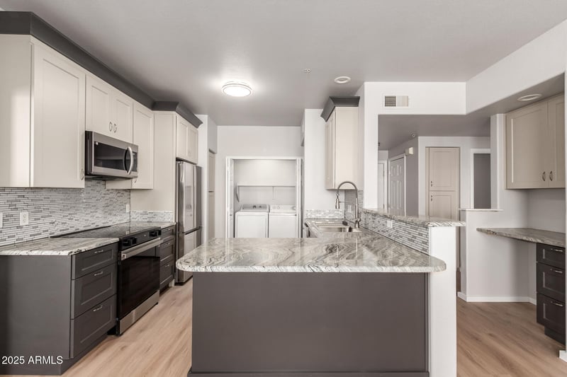 9820 Central Ave #130, Phoenix, AZ 85020