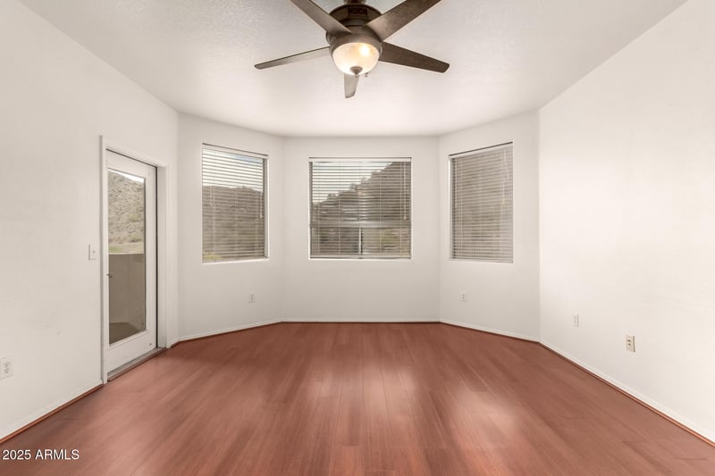 9820 Central Ave #307, Phoenix, AZ 85020
