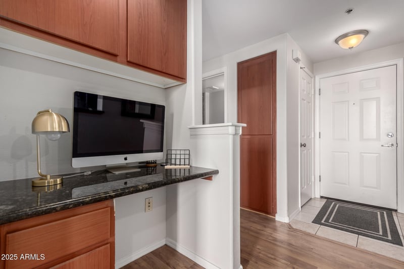 9820 Central Ave #321, Phoenix, AZ 85020