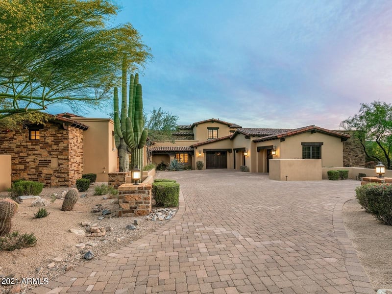 9820 E Thompson Peak Pw #622, Scottsdale, AZ 85255