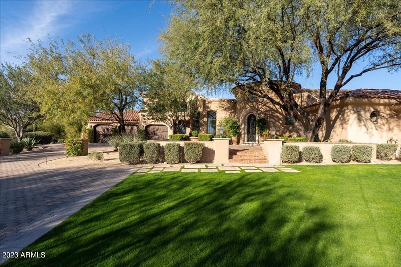 9820 E Thompson Peak Pw #716, Scottsdale, AZ 85255