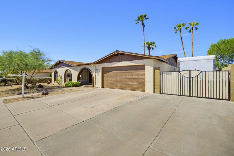9820 N 56th Ave, Glendale, AZ 85302