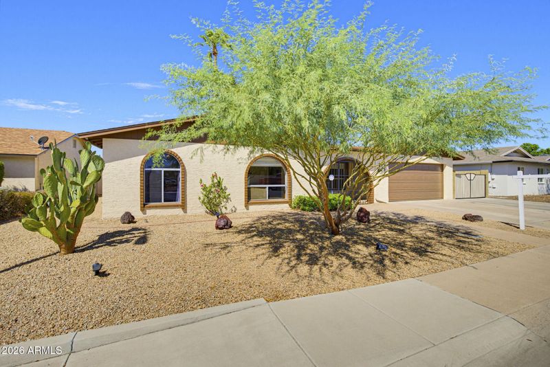 9820 N 56th Ave, Glendale, AZ 85302