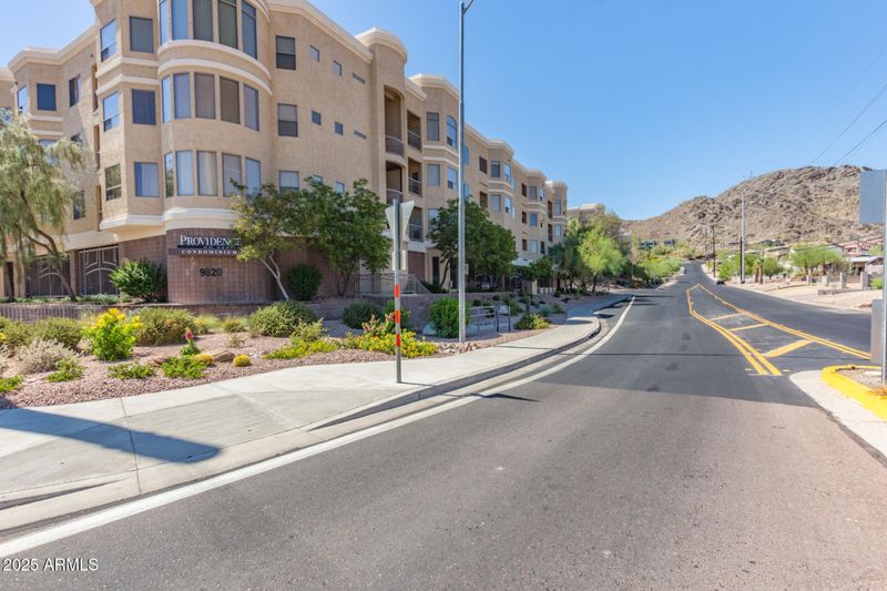 9820 N Central Ave #112, Phoenix, AZ 85020