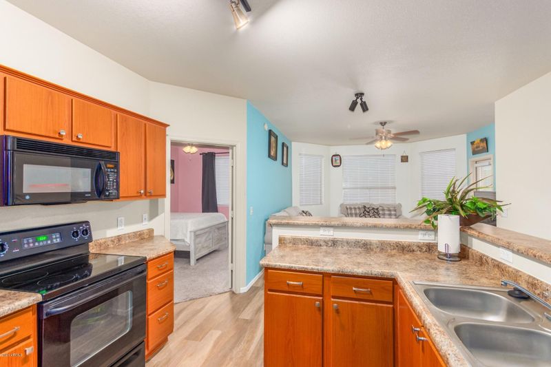 9820 N Central Ave #116, Phoenix, AZ 85020