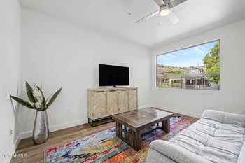 9820 N Central Ave #120, Phoenix, AZ 85020