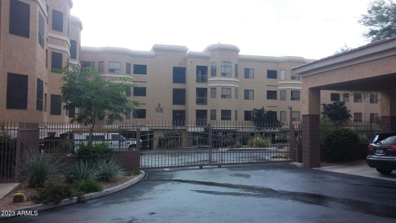 9820 N Central Ave #128, Phoenix, AZ 85020