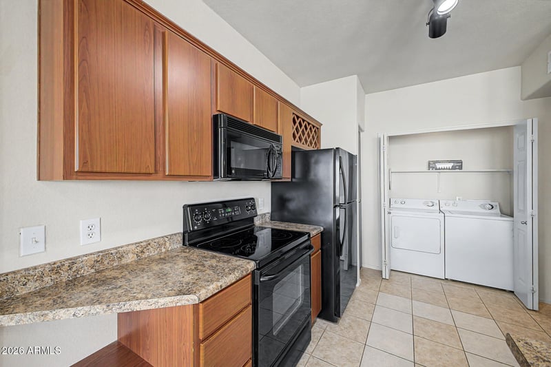 9820 N Central Ave #132, Phoenix, AZ 85020