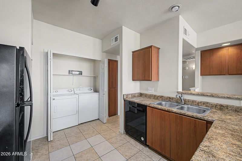9820 N Central Ave #132, Phoenix, AZ 85020