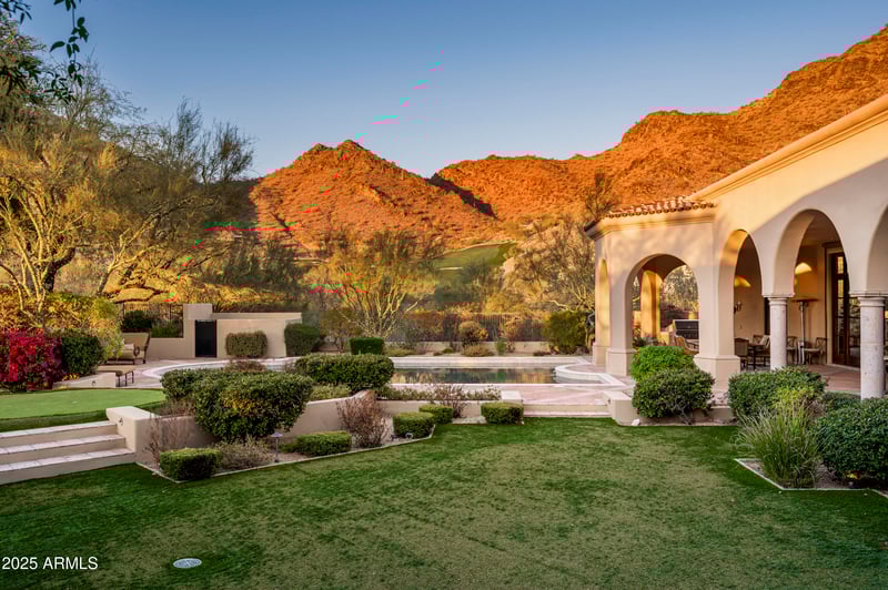 9820 Thompson Peak Pw #841, Scottsdale, AZ 85255