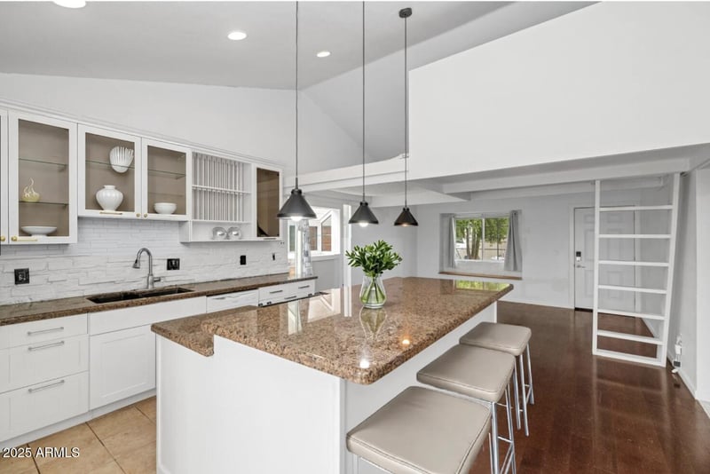 9821 Birchwood Ave, Mesa, AZ 85208