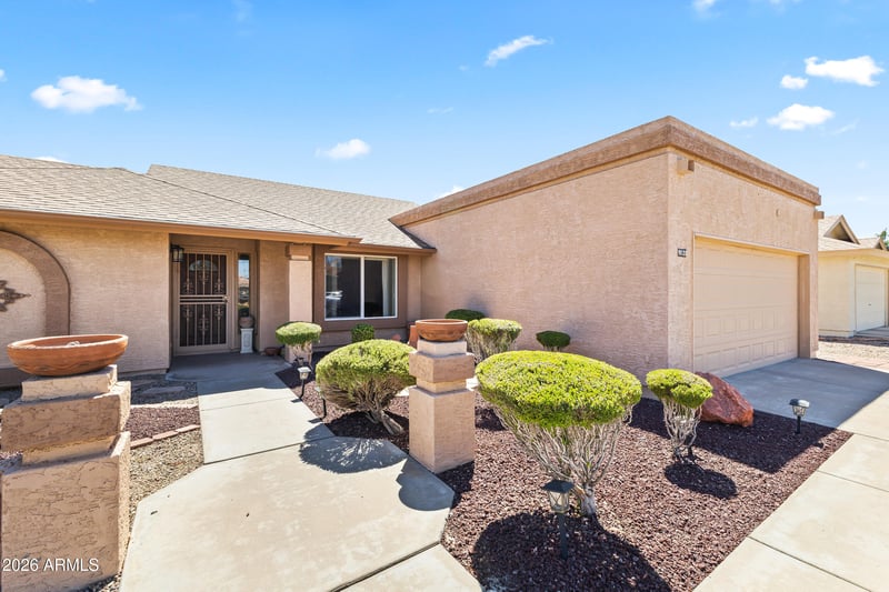 9821 W Oraibi Dr, Peoria, AZ 85382