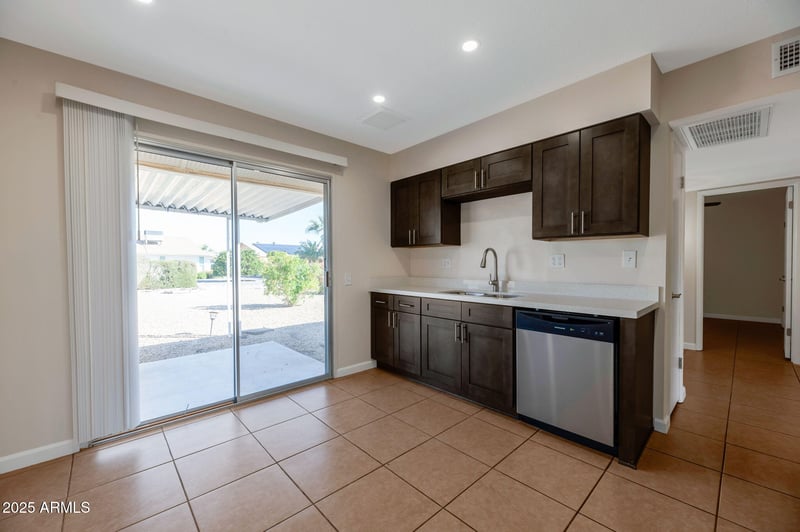 9822 Silverbell Dr, Sun City, AZ 85351