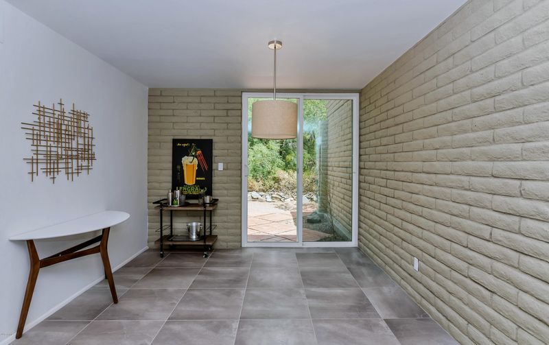 9824 N 17th St, Phoenix, AZ 85020