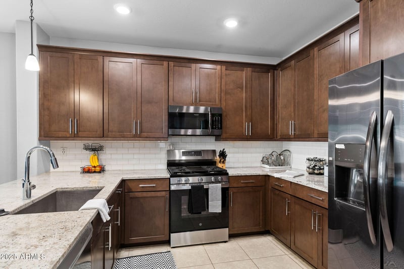 9824 Tupelo Ave, Mesa, AZ 85212