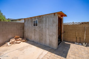 9825 44th Ave, Glendale, AZ 85302