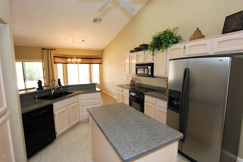 9825 E Sunridge Dr, Sun Lakes, AZ 85248