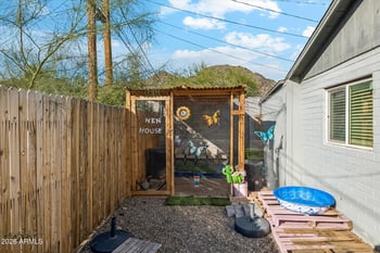 9826 2nd St, Phoenix, AZ 85020